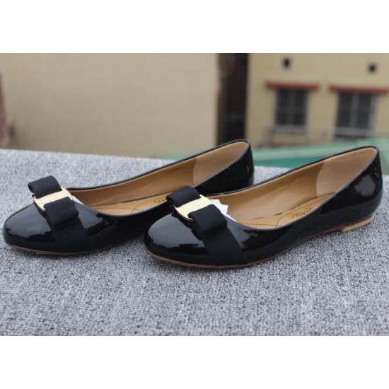 Salvatore Ferragamo Varina Flat Shoes Black in patent-SFW-K3230